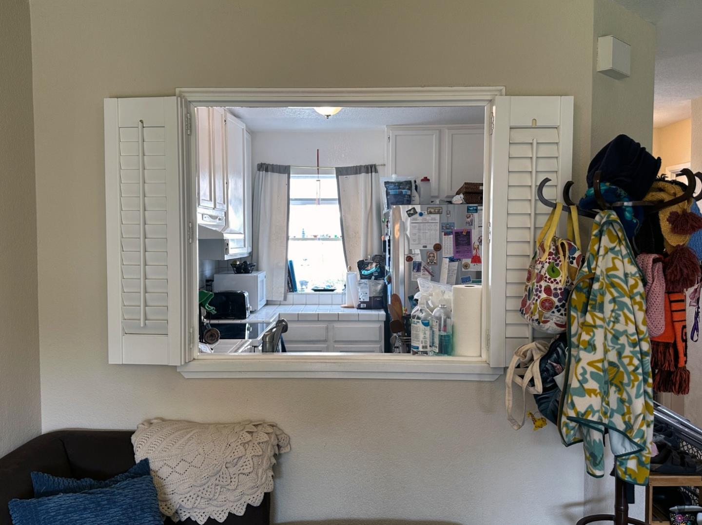 Detail Gallery Image 5 of 15 For 1608 Wren Pl, Santa Cruz,  CA 95062 - 2 Beds | 2/1 Baths