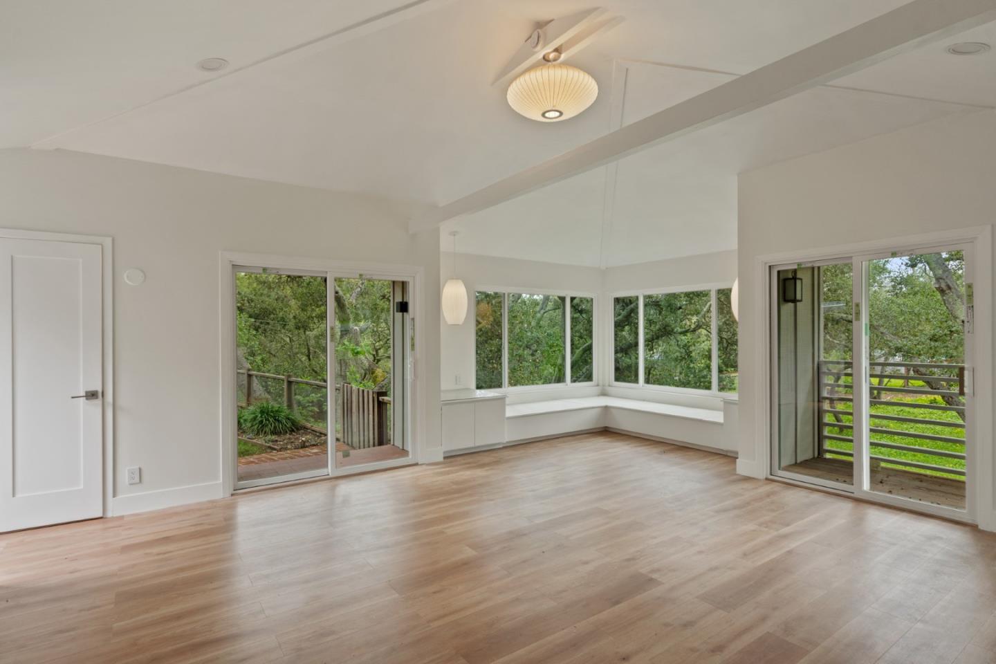 Detail Gallery Image 19 of 21 For 90 Bear Gulch Dr, Portola Valley,  CA 94028 - 3 Beds | 2 Baths