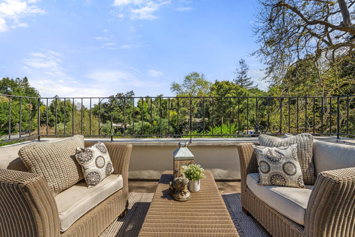 Detail Gallery Image 46 of 72 For 710 Frenchmans Rd, Stanford,  CA 94305 - 6 Beds | 3 Baths