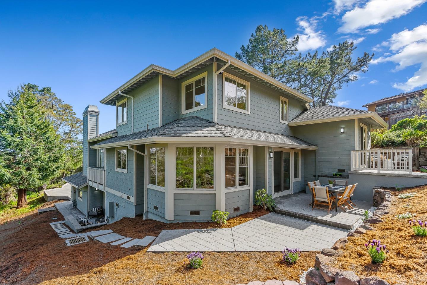 Detail Gallery Image 25 of 54 For 822 San Carlos Ave, El Granada,  CA 94018 - 3 Beds | 3/1 Baths