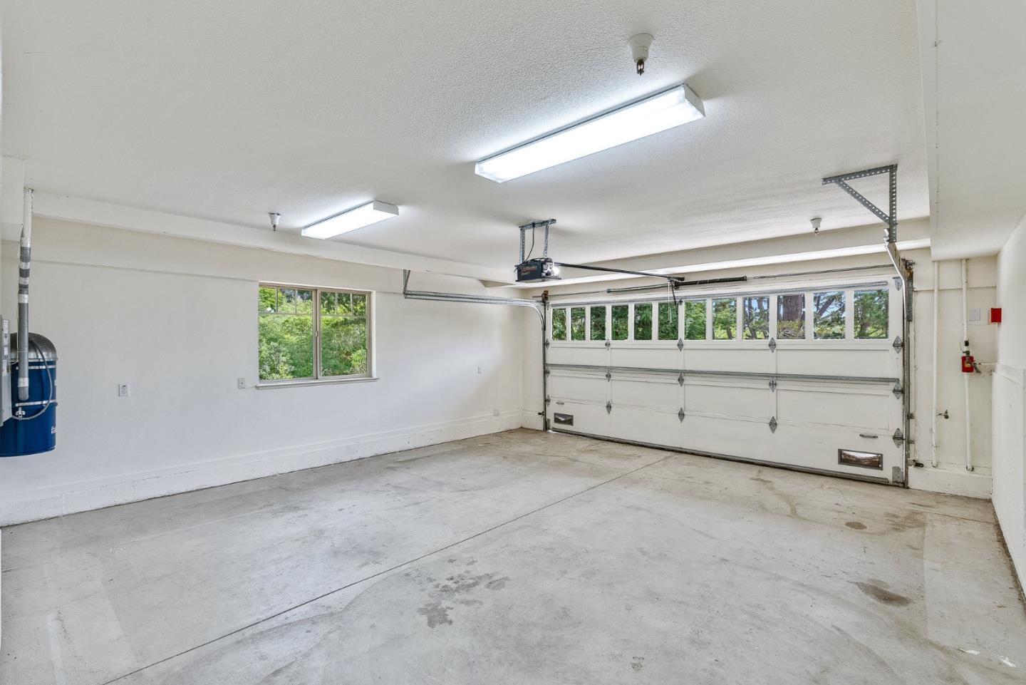 Detail Gallery Image 53 of 54 For 822 San Carlos Ave, El Granada,  CA 94018 - 3 Beds | 3/1 Baths