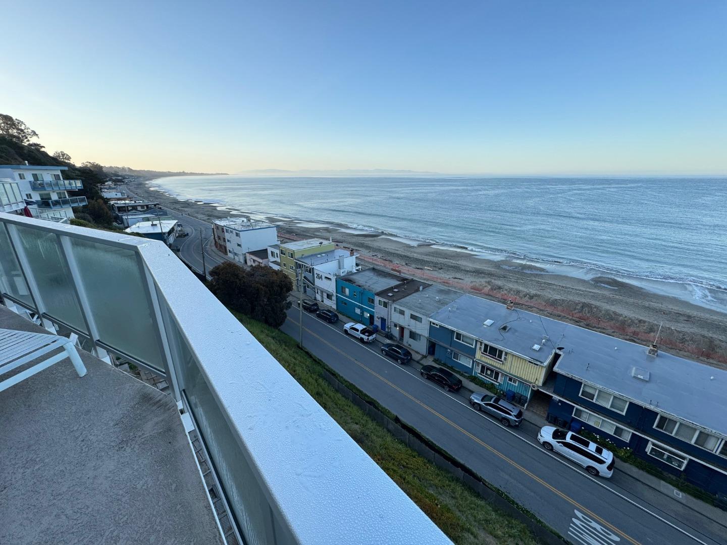 Detail Gallery Image 3 of 11 For 230 Rio Del Mar Blvd #K,  Aptos,  CA 95003 - 2 Beds | 2 Baths