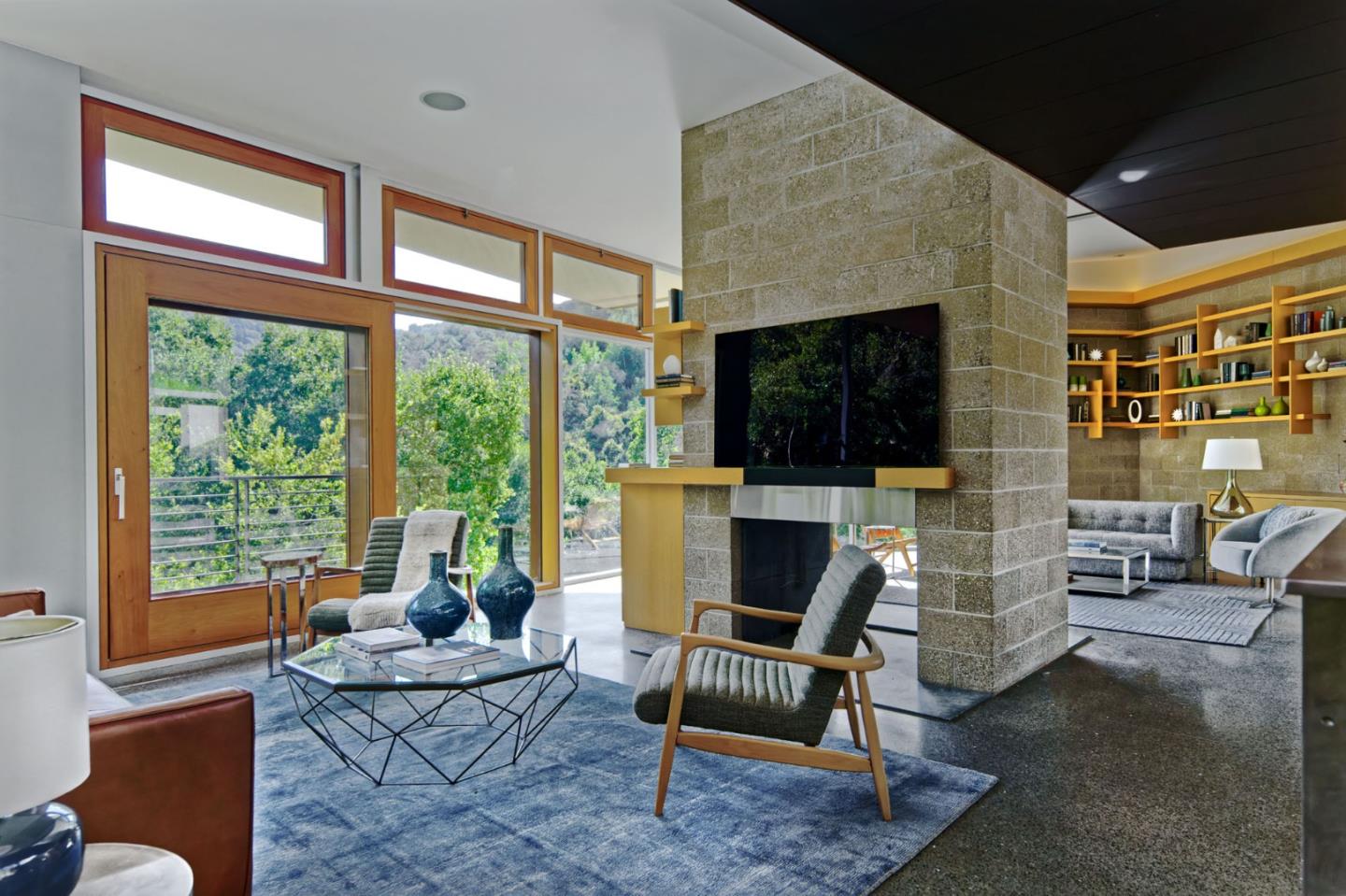 Detail Gallery Image 2 of 36 For 27161 Moody Rd, Los Altos Hills,  CA 94022 - 5 Beds | 4/2 Baths