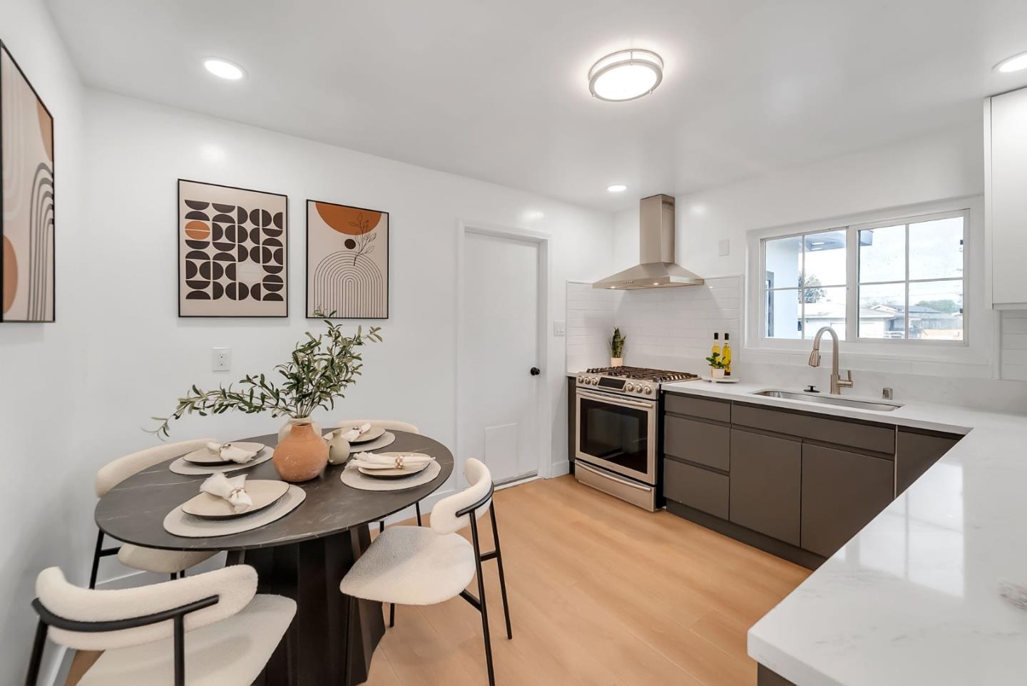 Detail Gallery Image 9 of 31 For 2542 Painted Rock Dr, Santa Clara,  CA 95051 - 3 Beds | 1 Baths