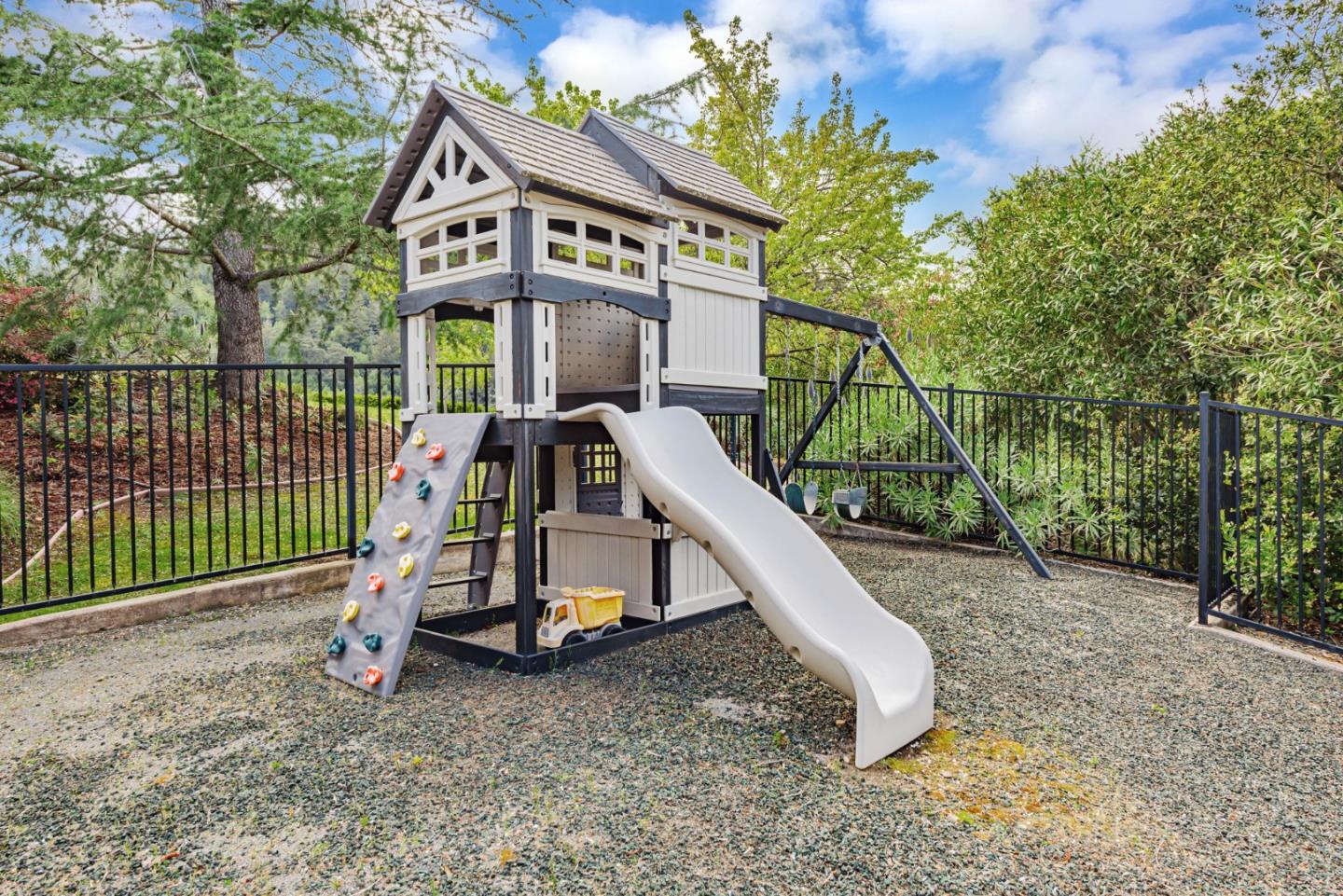 Detail Gallery Image 59 of 79 For 21771 Congress Hall Ln, Saratoga,  CA 95070 - 4 Beds | 3/2 Baths