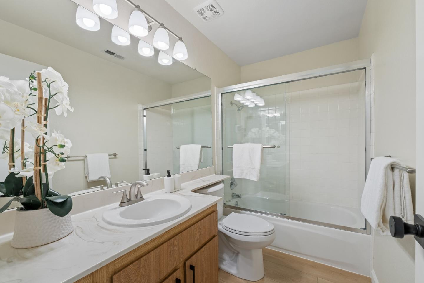 Detail Gallery Image 38 of 49 For 1337 Lefont Dr, San Jose,  CA 95131 - 4 Beds | 3 Baths
