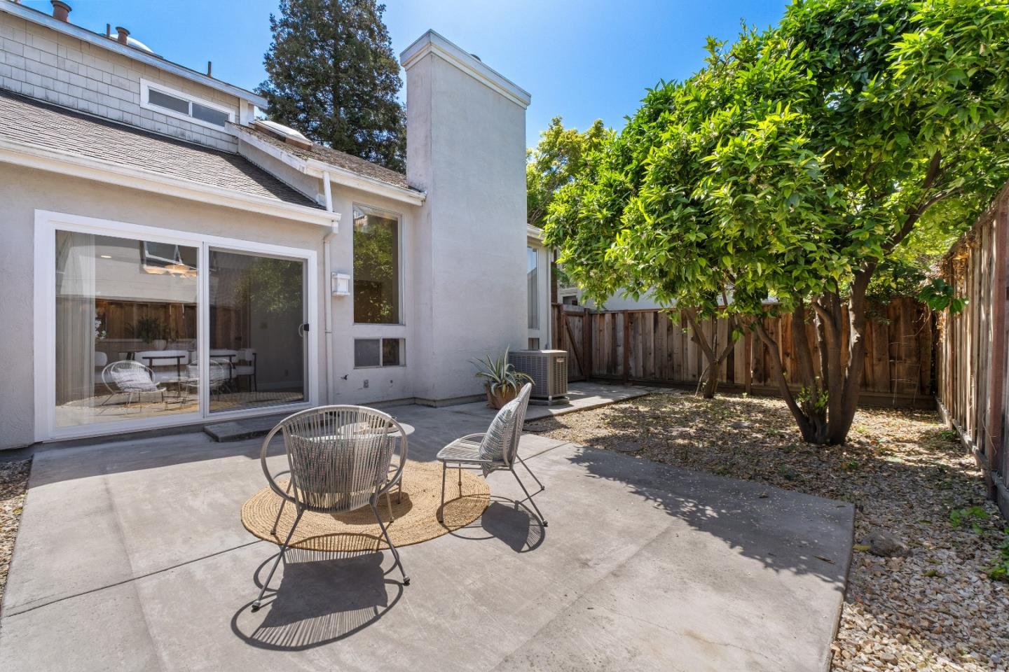 Detail Gallery Image 4 of 49 For 1337 Lefont Dr, San Jose,  CA 95131 - 4 Beds | 3 Baths