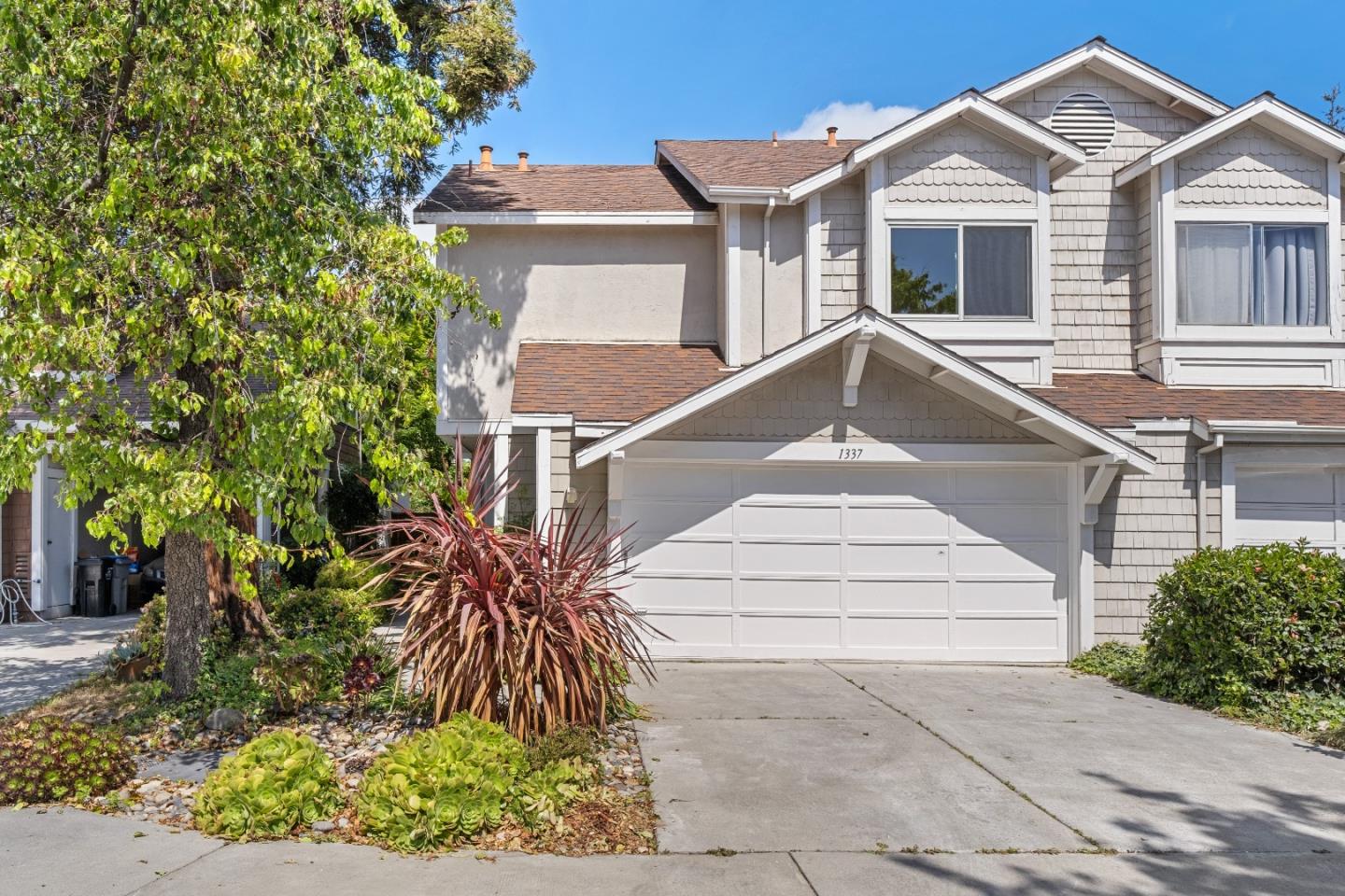 Detail Gallery Image 44 of 49 For 1337 Lefont Dr, San Jose,  CA 95131 - 4 Beds | 3 Baths