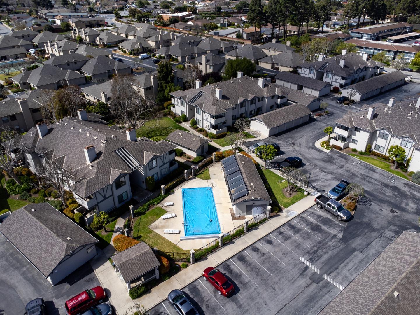 Detail Gallery Image 12 of 14 For 1061 Riker St #1,  Salinas,  CA 93901 - 2 Beds | 1 Baths