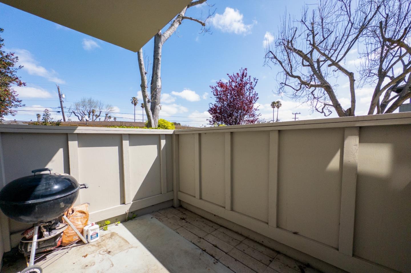 Detail Gallery Image 9 of 14 For 1061 Riker St #1,  Salinas,  CA 93901 - 2 Beds | 1 Baths