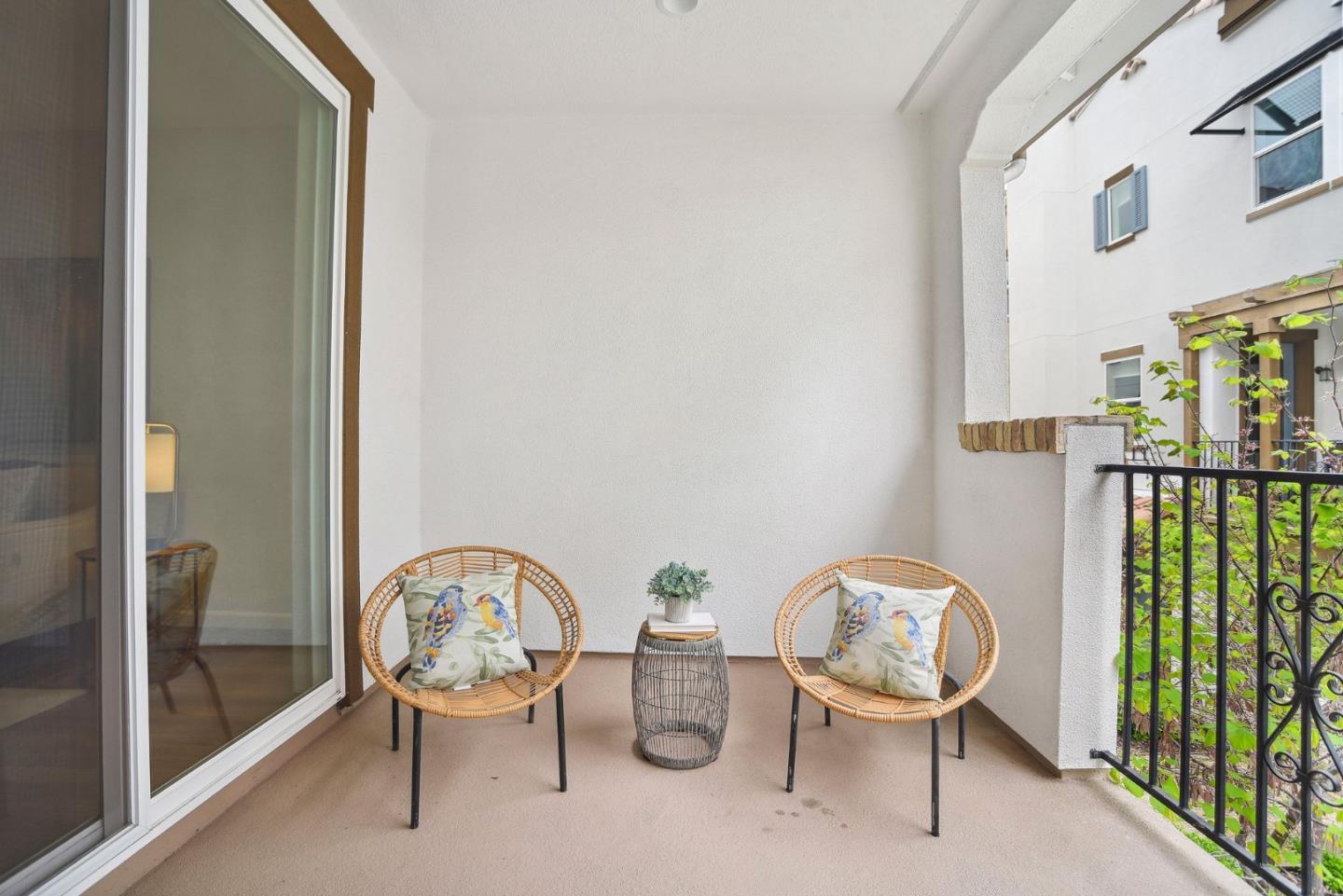 Detail Gallery Image 12 of 54 For 2736 Cannara Ln #4,  San Jose,  CA 95111 - 3 Beds | 3/1 Baths