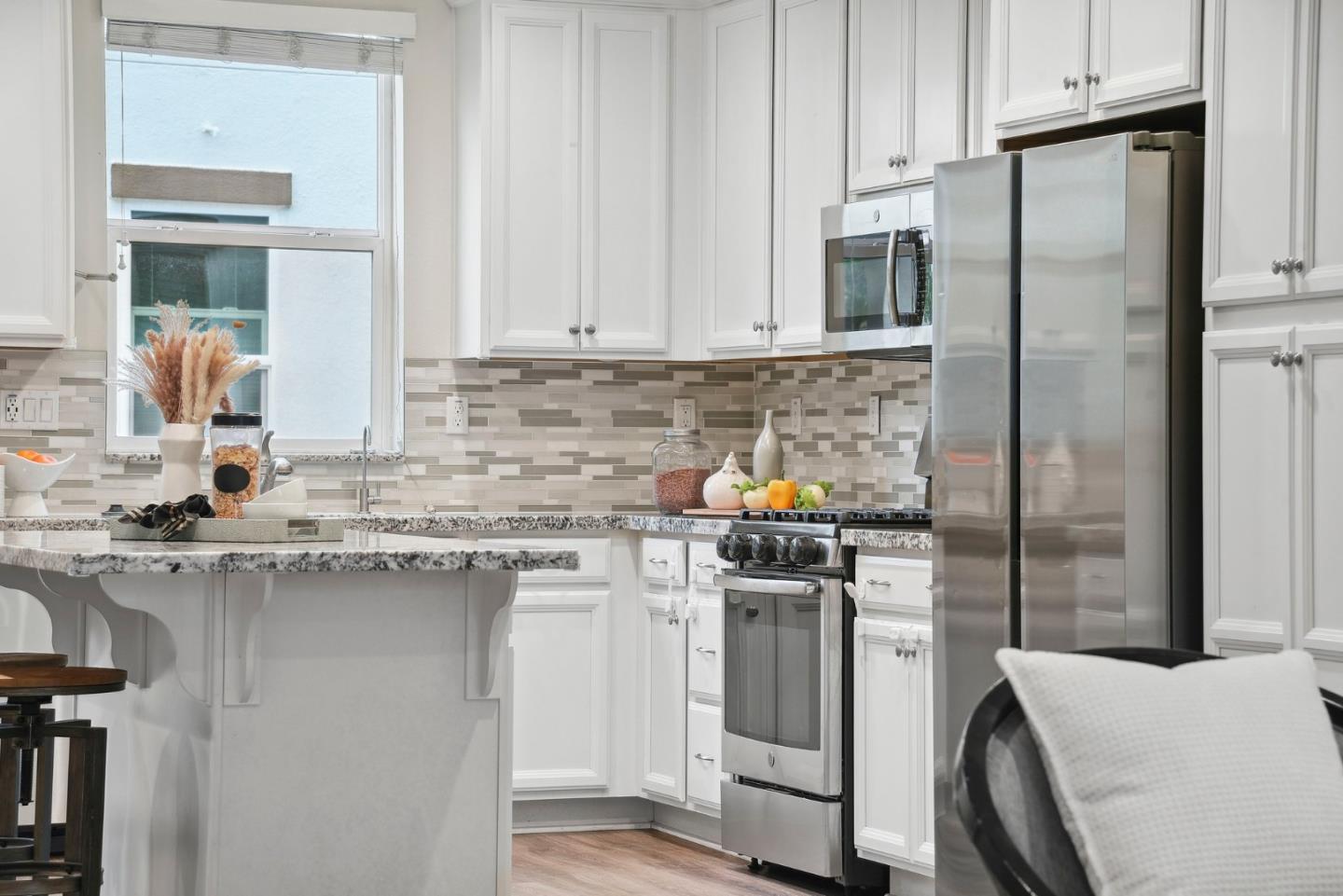 Detail Gallery Image 17 of 54 For 2736 Cannara Ln #4,  San Jose,  CA 95111 - 3 Beds | 3/1 Baths