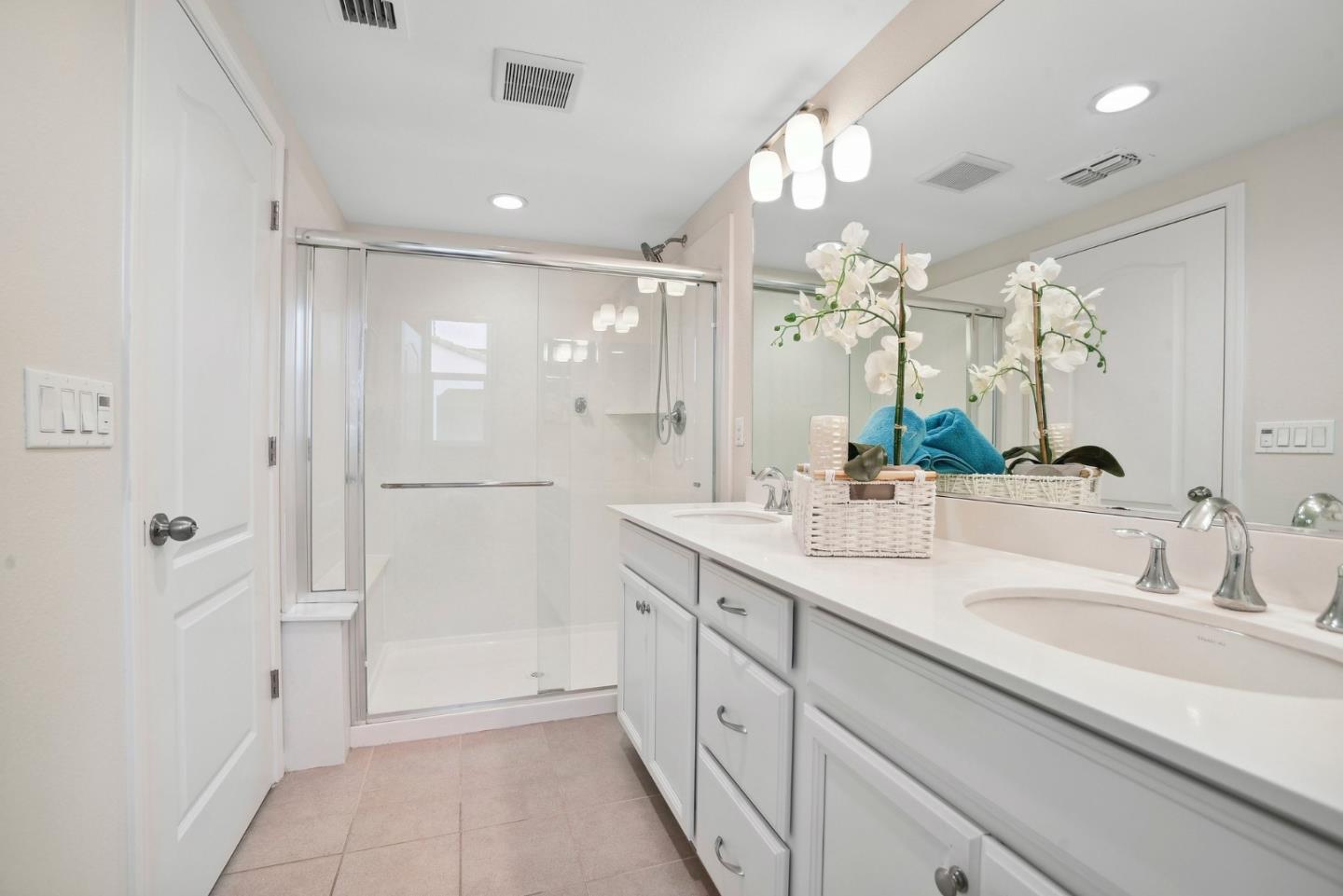 Detail Gallery Image 27 of 54 For 2736 Cannara Ln #4,  San Jose,  CA 95111 - 3 Beds | 3/1 Baths