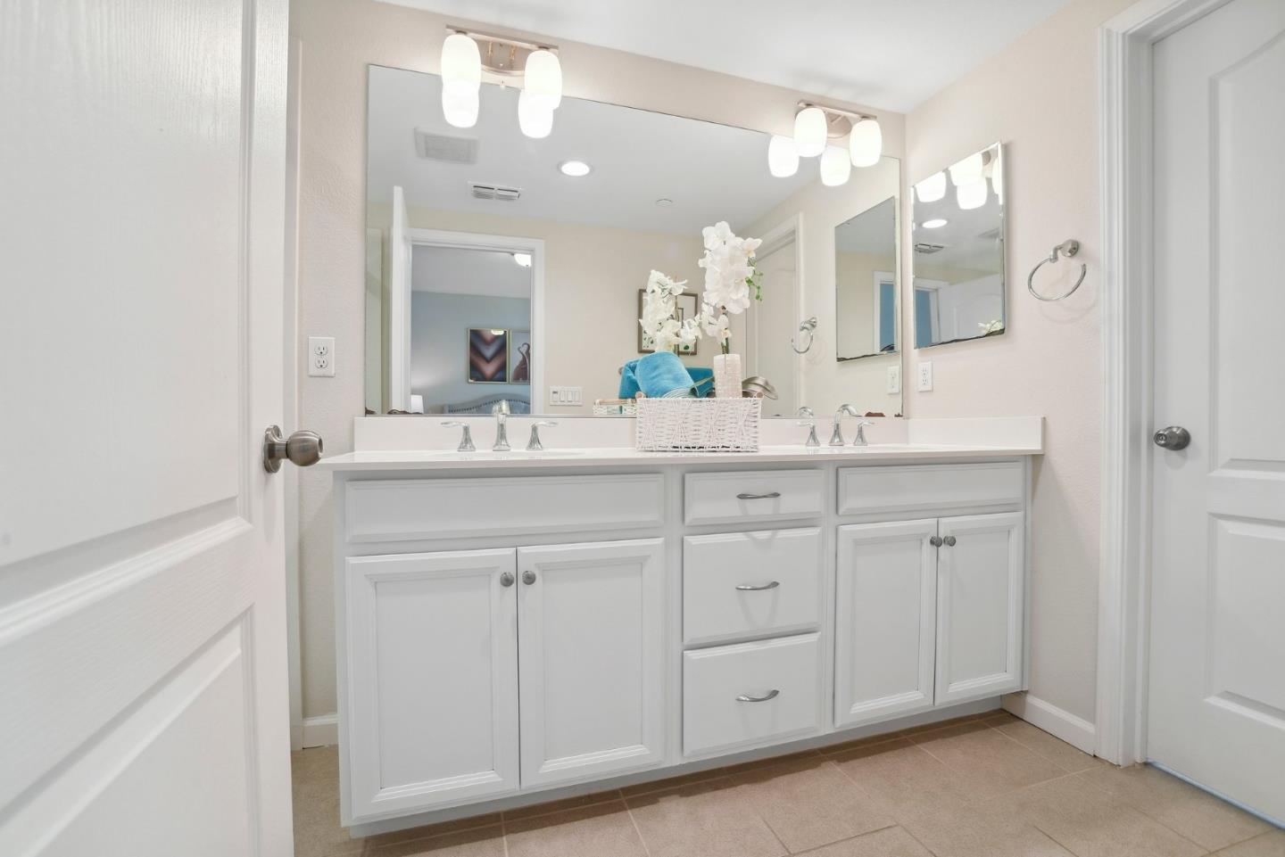 Detail Gallery Image 28 of 54 For 2736 Cannara Ln #4,  San Jose,  CA 95111 - 3 Beds | 3/1 Baths