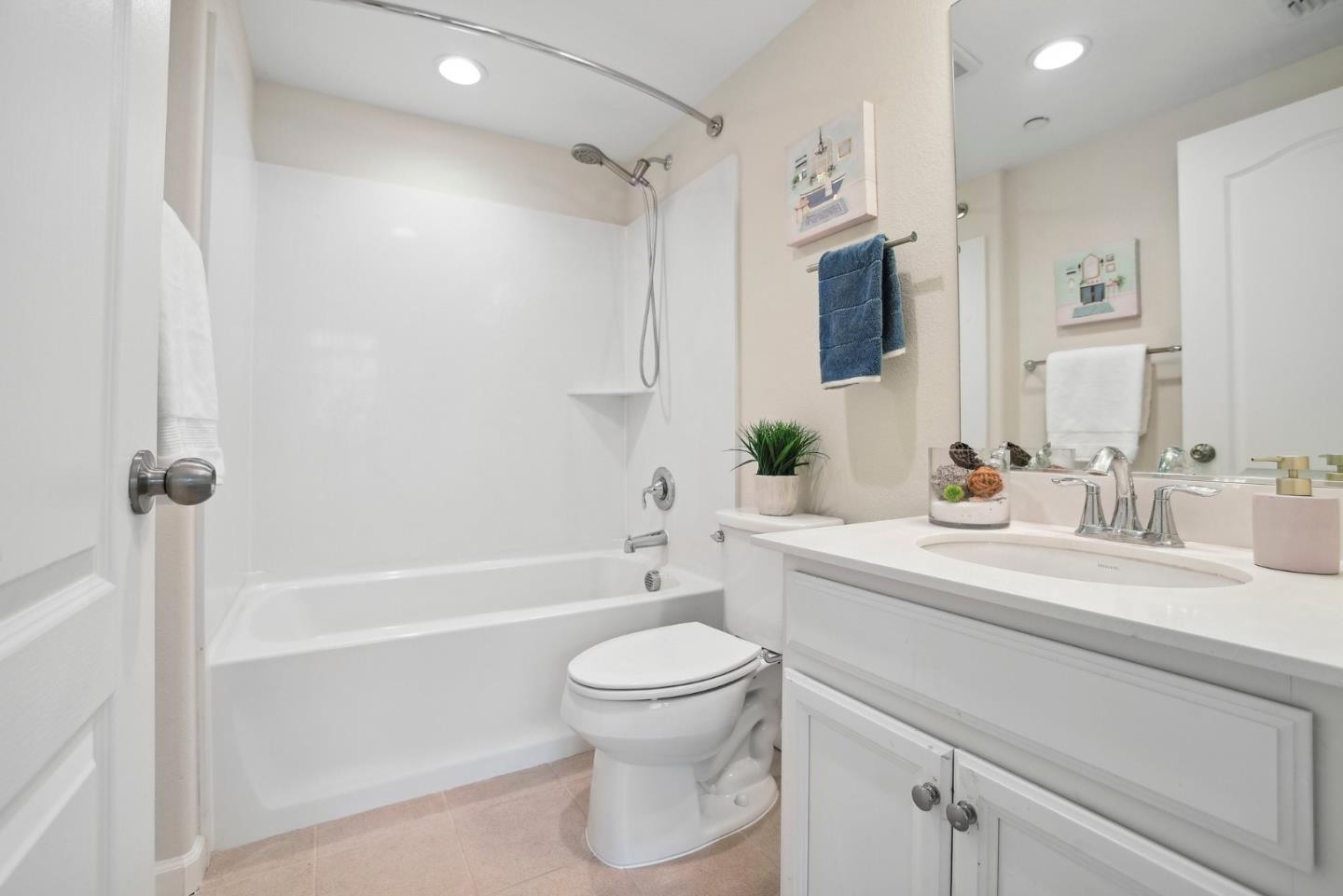 Detail Gallery Image 35 of 54 For 2736 Cannara Ln #4,  San Jose,  CA 95111 - 3 Beds | 3/1 Baths