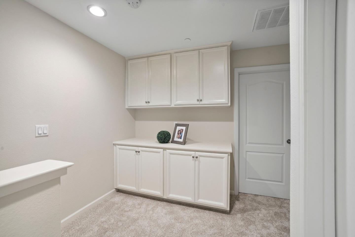 Detail Gallery Image 37 of 54 For 2736 Cannara Ln #4,  San Jose,  CA 95111 - 3 Beds | 3/1 Baths