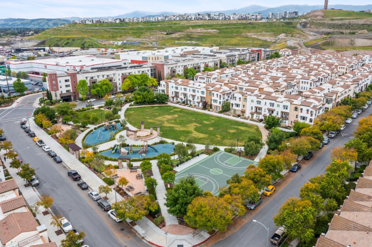 Detail Gallery Image 5 of 54 For 2736 Cannara Ln #4,  San Jose,  CA 95111 - 3 Beds | 3/1 Baths