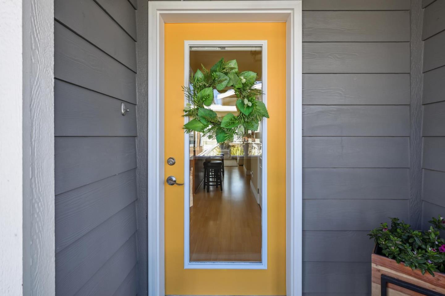 Detail Gallery Image 2 of 37 For 611 Poplar St, Half Moon Bay,  CA 94019 - 3 Beds | 2 Baths
