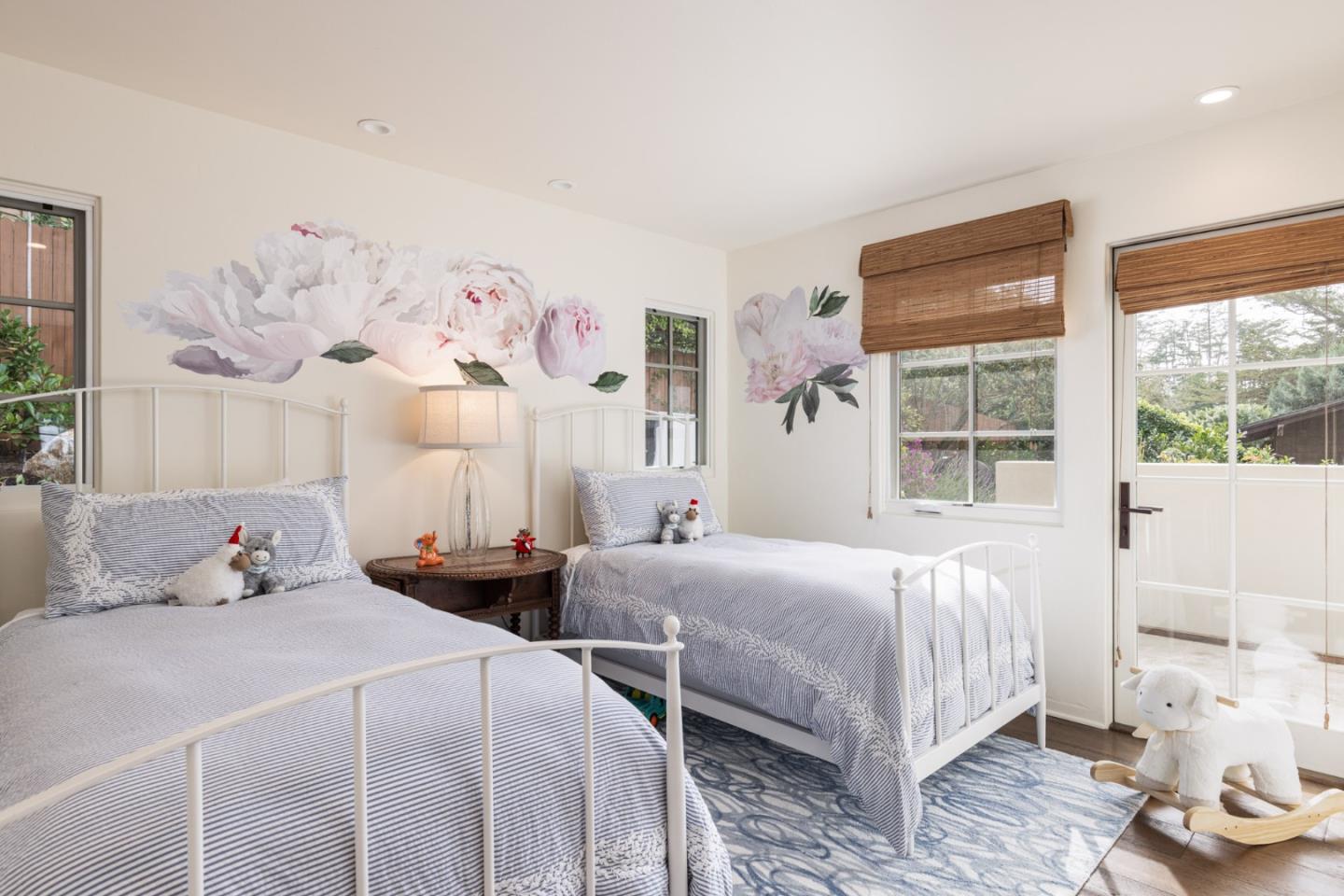 Detail Gallery Image 13 of 29 For 24429 Portola Ave, Carmel,  CA 93923 - 4 Beds | 3/1 Baths