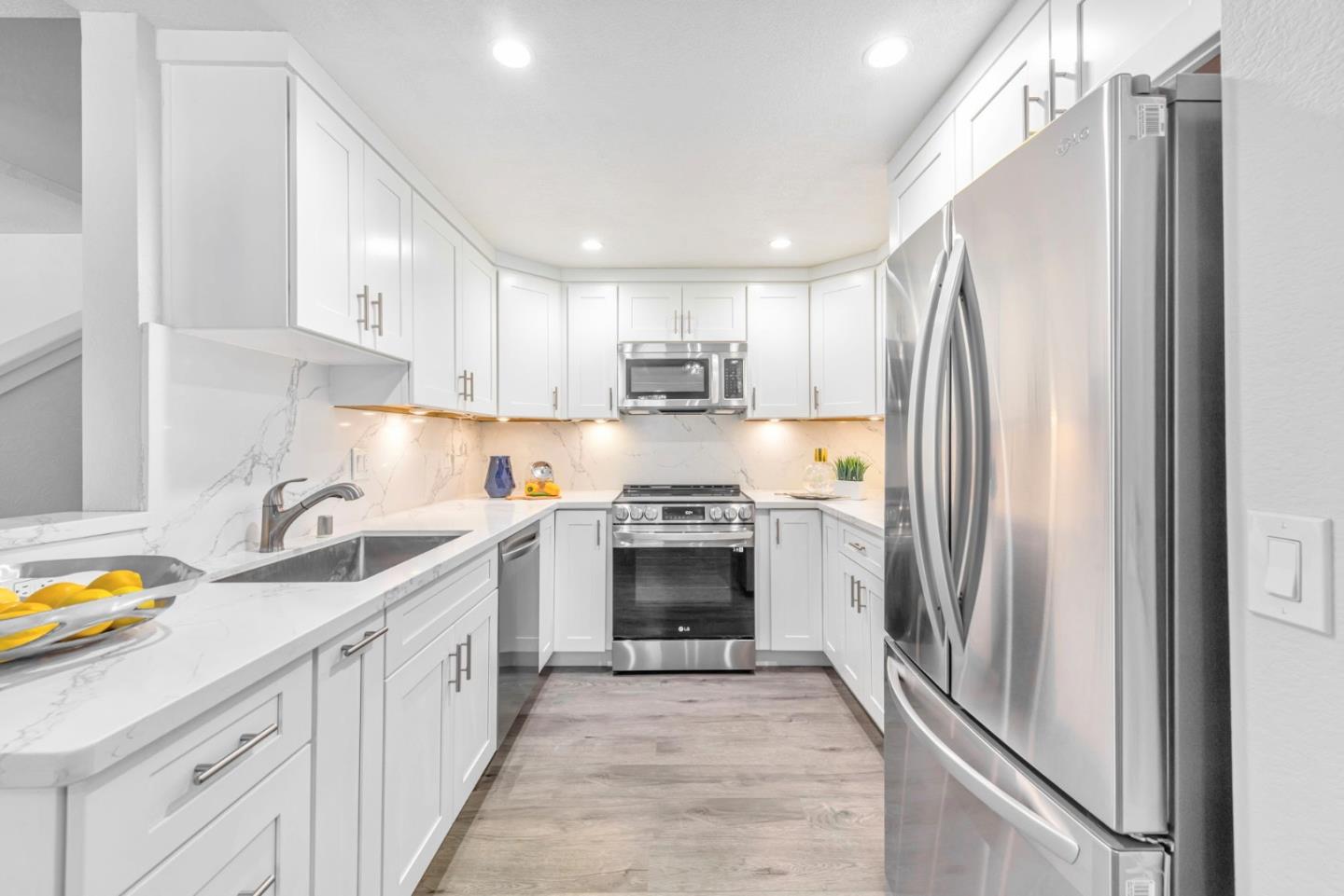Detail Gallery Image 2 of 31 For 39993 Fremont Blvd #201,  Fremont,  CA 94538 - 2 Beds | 2 Baths