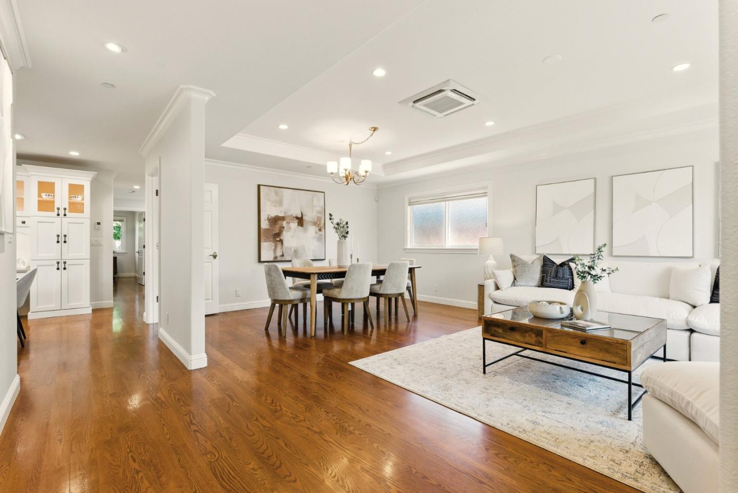 Detail Gallery Image 10 of 69 For 945 Lantana Dr, Sunnyvale,  CA 94086 - 5 Beds | 4 Baths