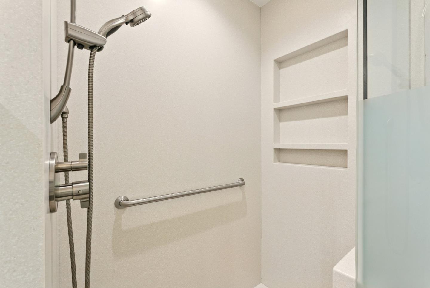 Detail Gallery Image 23 of 69 For 945 Lantana Dr, Sunnyvale,  CA 94086 - 5 Beds | 4 Baths