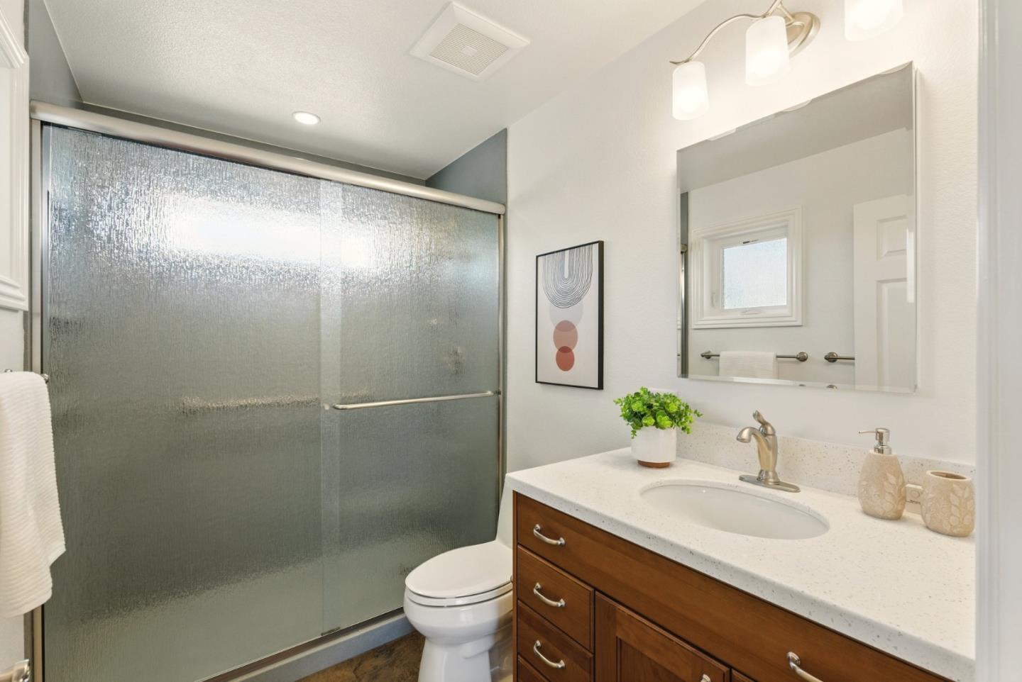 Detail Gallery Image 33 of 69 For 945 Lantana Dr, Sunnyvale,  CA 94086 - 5 Beds | 4 Baths