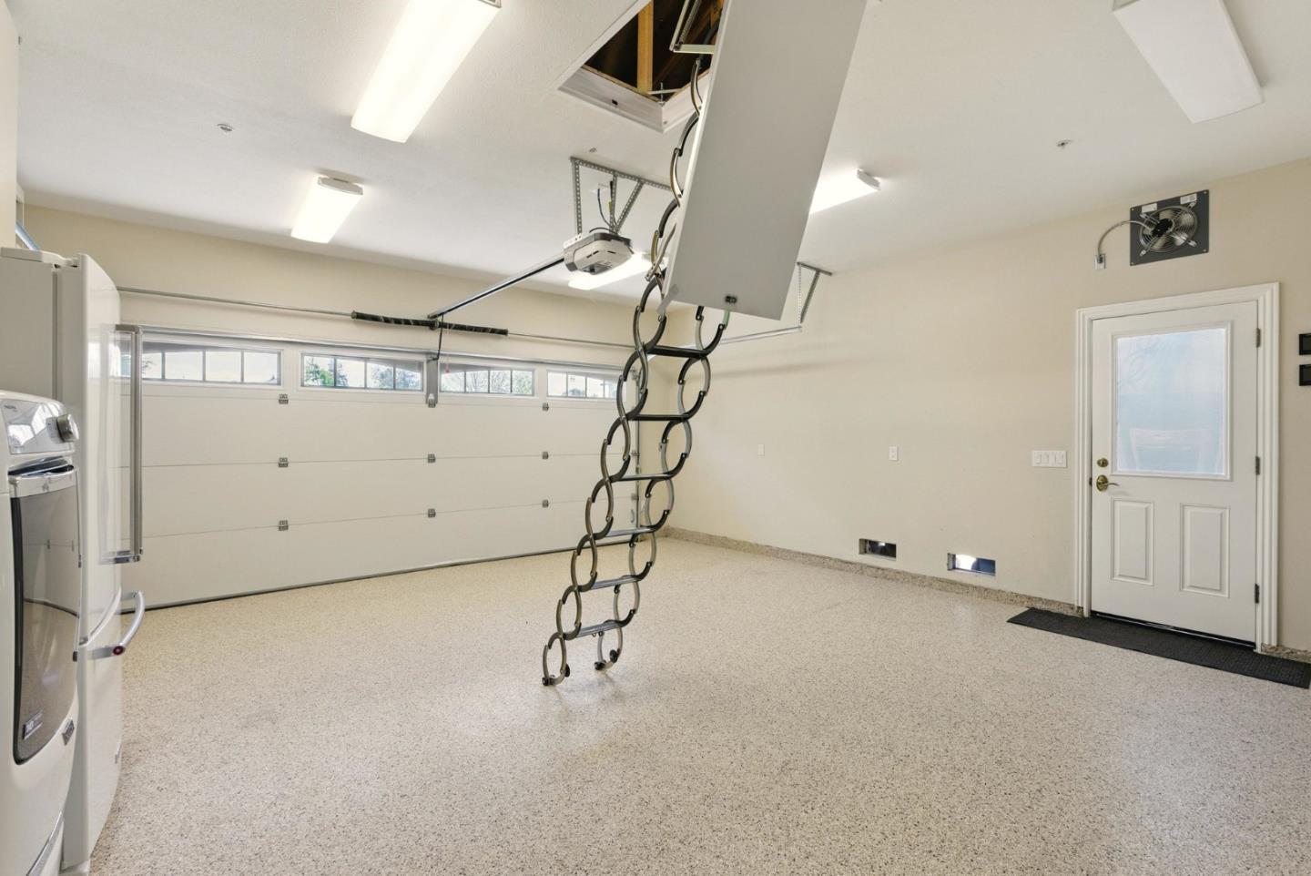 Detail Gallery Image 34 of 69 For 945 Lantana Dr, Sunnyvale,  CA 94086 - 5 Beds | 4 Baths