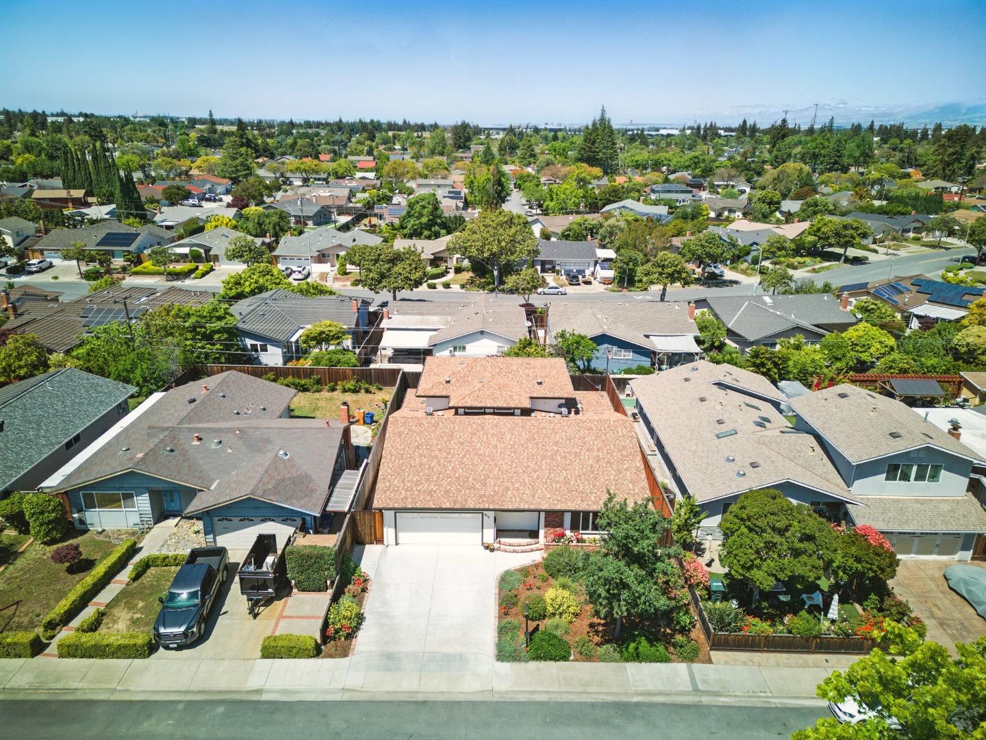 Detail Gallery Image 51 of 69 For 945 Lantana Dr, Sunnyvale,  CA 94086 - 5 Beds | 4 Baths