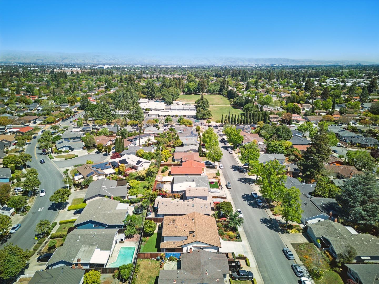 Detail Gallery Image 52 of 69 For 945 Lantana Dr, Sunnyvale,  CA 94086 - 5 Beds | 4 Baths