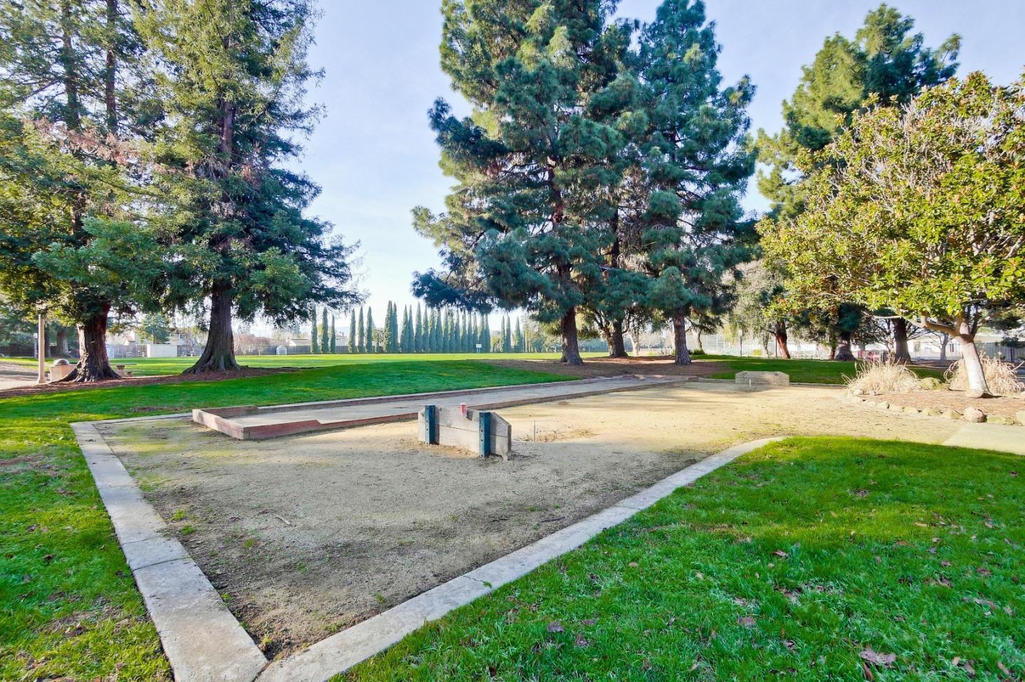 Detail Gallery Image 57 of 69 For 945 Lantana Dr, Sunnyvale,  CA 94086 - 5 Beds | 4 Baths