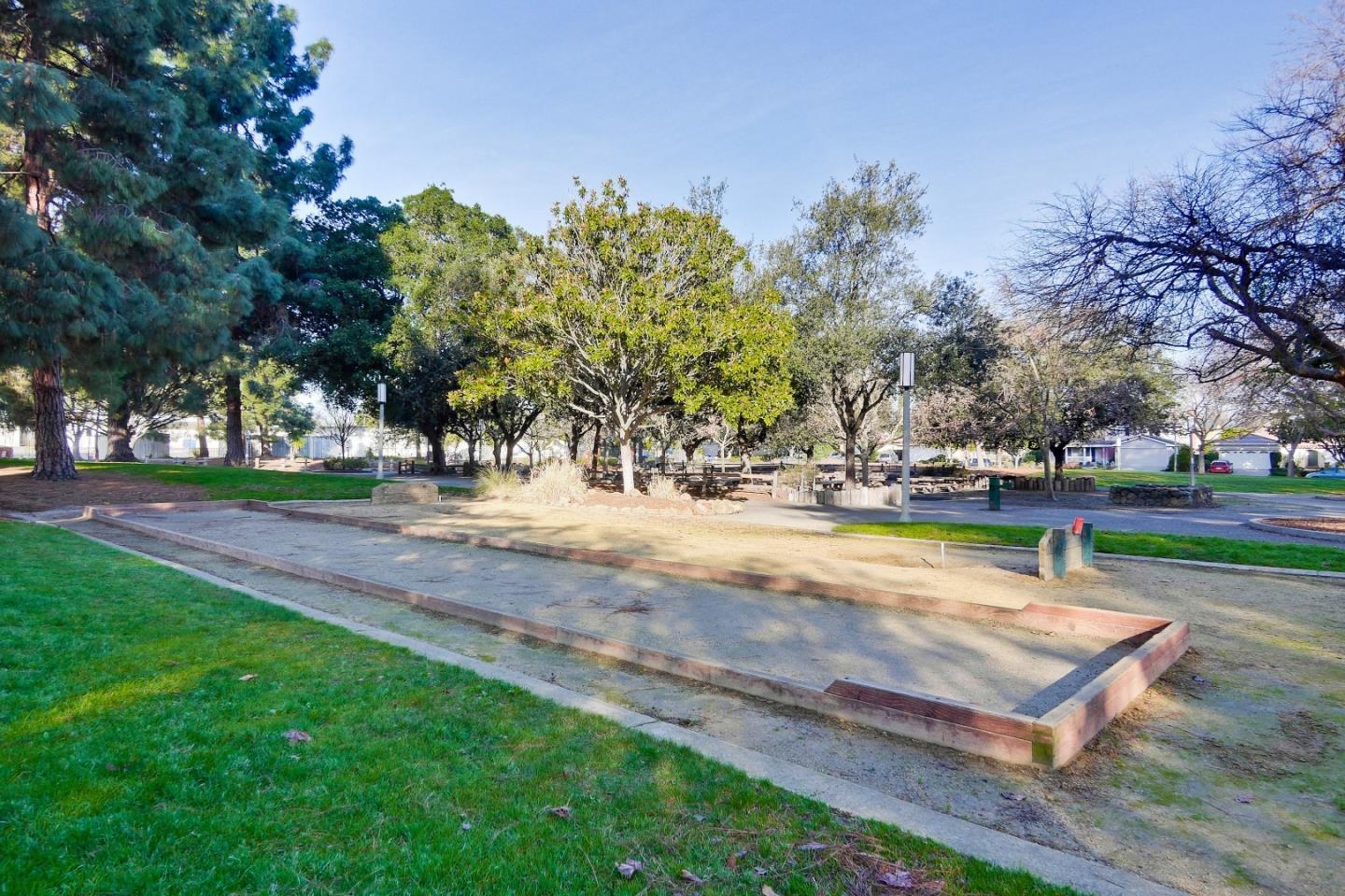 Detail Gallery Image 58 of 69 For 945 Lantana Dr, Sunnyvale,  CA 94086 - 5 Beds | 4 Baths