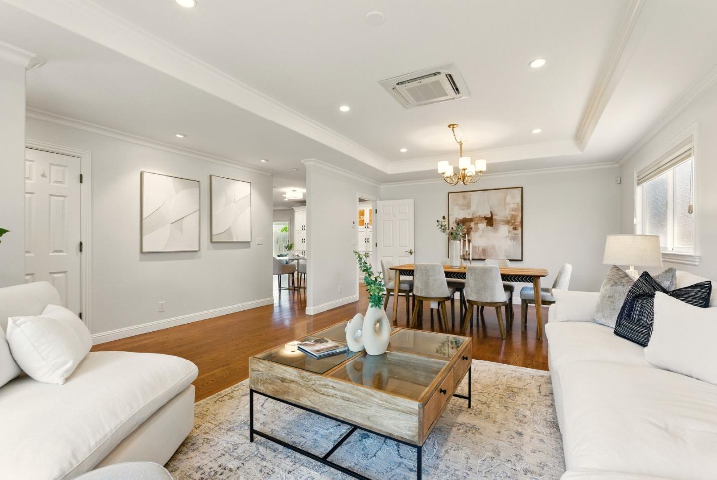 Detail Gallery Image 9 of 69 For 945 Lantana Dr, Sunnyvale,  CA 94086 - 5 Beds | 4 Baths