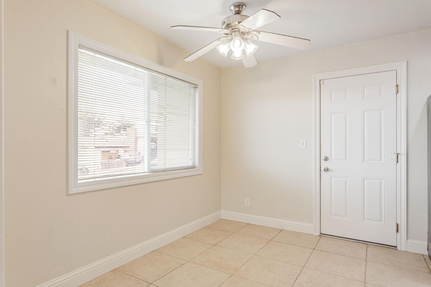 Detail Gallery Image 21 of 37 For 1762 Luzern St, Seaside,  CA 93955 - 3 Beds | 2 Baths