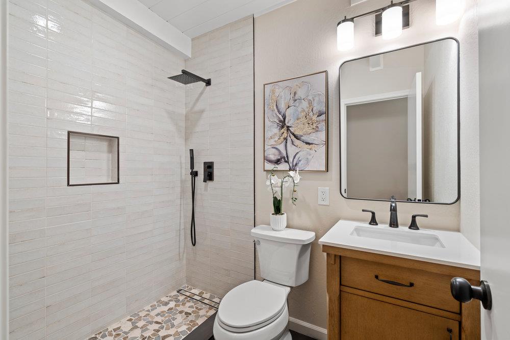 Detail Gallery Image 29 of 50 For 3902 Laguna, Palo Alto,  CA 94306 - 3 Beds | 2 Baths