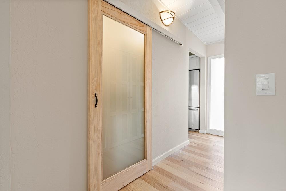 Detail Gallery Image 34 of 50 For 3902 Laguna, Palo Alto,  CA 94306 - 3 Beds | 2 Baths