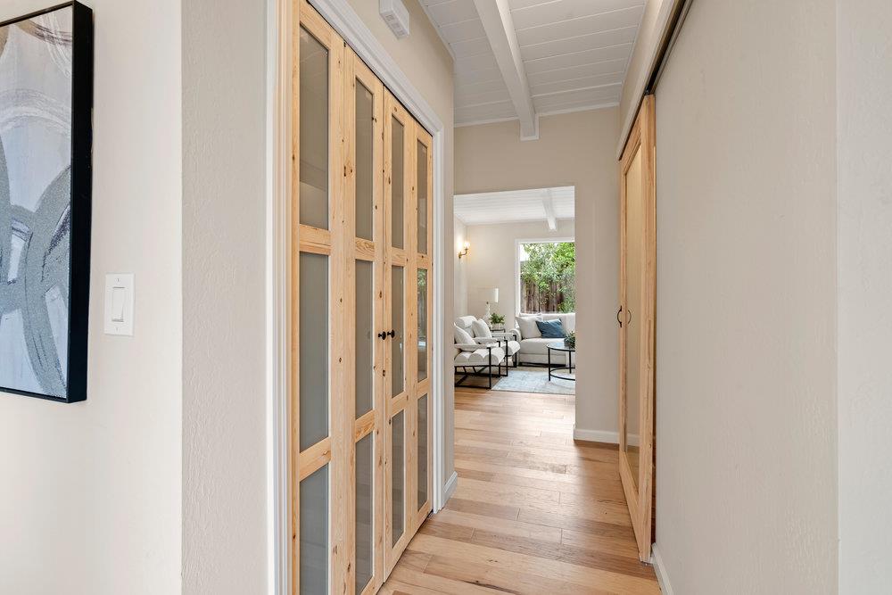 Detail Gallery Image 8 of 50 For 3902 Laguna, Palo Alto,  CA 94306 - 3 Beds | 2 Baths