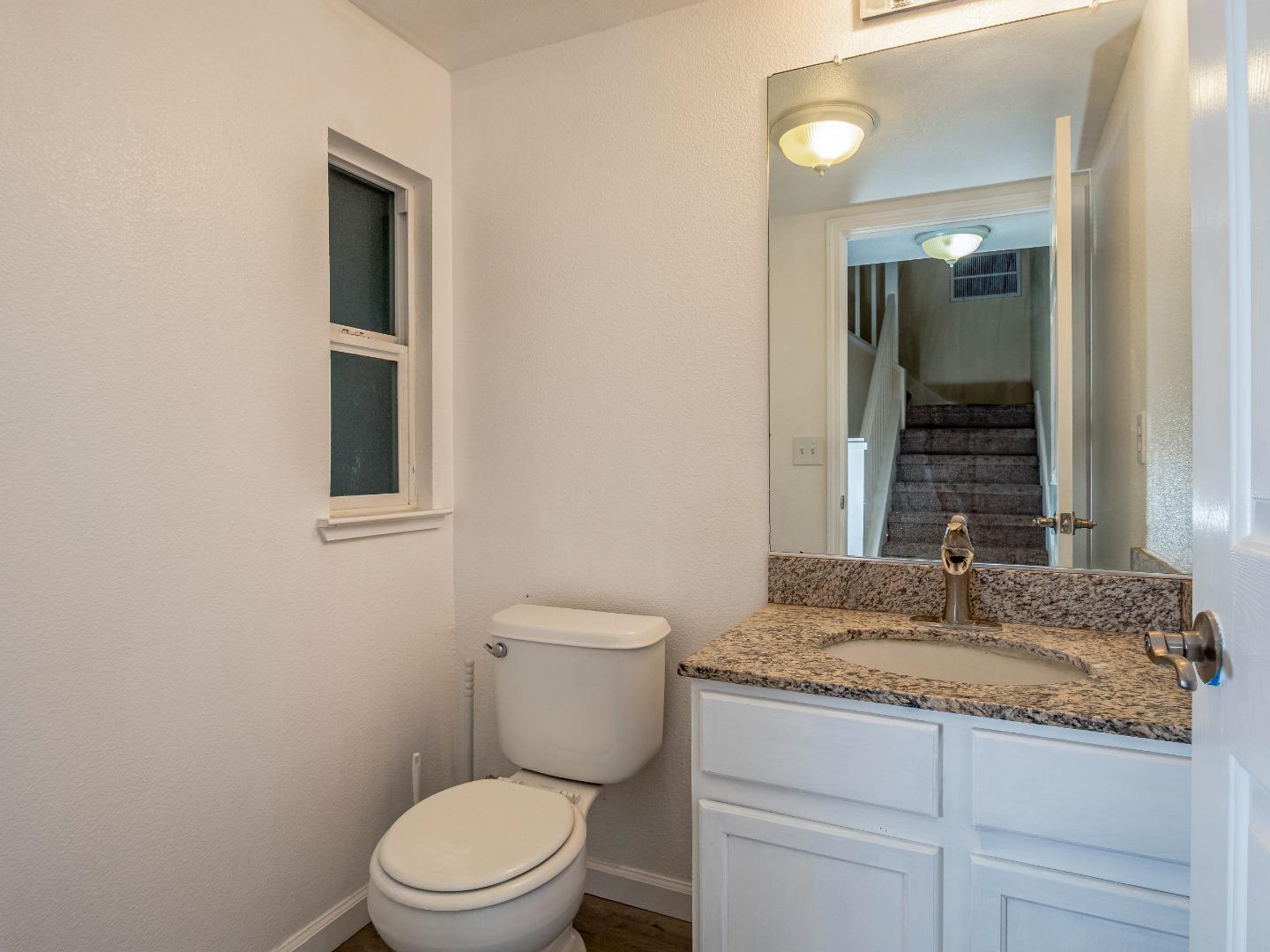 Detail Gallery Image 11 of 17 For 225 Pacifica Blvd #204,  Watsonville,  CA 95076 - 2 Beds | 1/1 Baths