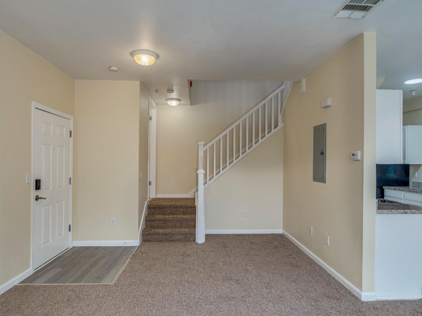 Detail Gallery Image 8 of 17 For 225 Pacifica Blvd #204,  Watsonville,  CA 95076 - 2 Beds | 1/1 Baths