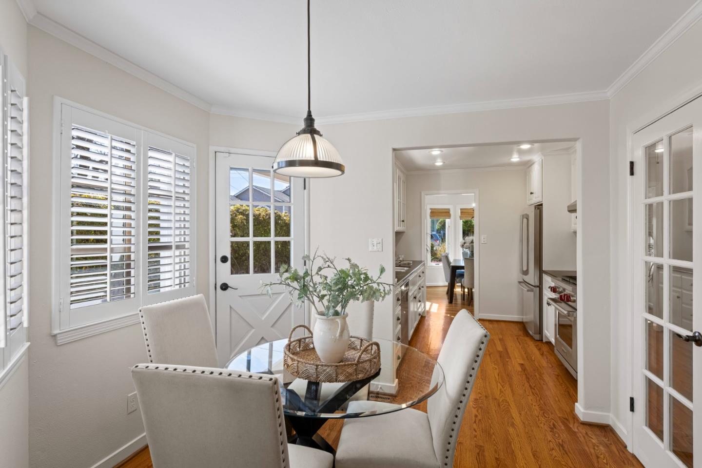 Detail Gallery Image 12 of 45 For 17705 Vista Ave, Monte Sereno,  CA 95030 - 3 Beds | 3 Baths