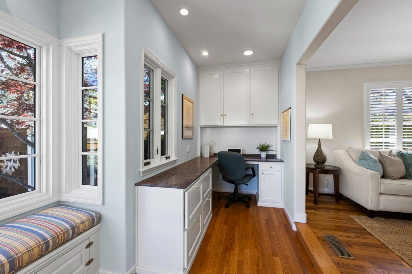 Detail Gallery Image 17 of 45 For 17705 Vista Ave, Monte Sereno,  CA 95030 - 3 Beds | 3 Baths