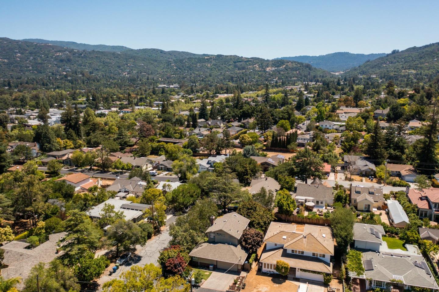 Detail Gallery Image 40 of 45 For 17705 Vista Ave, Monte Sereno,  CA 95030 - 3 Beds | 3 Baths