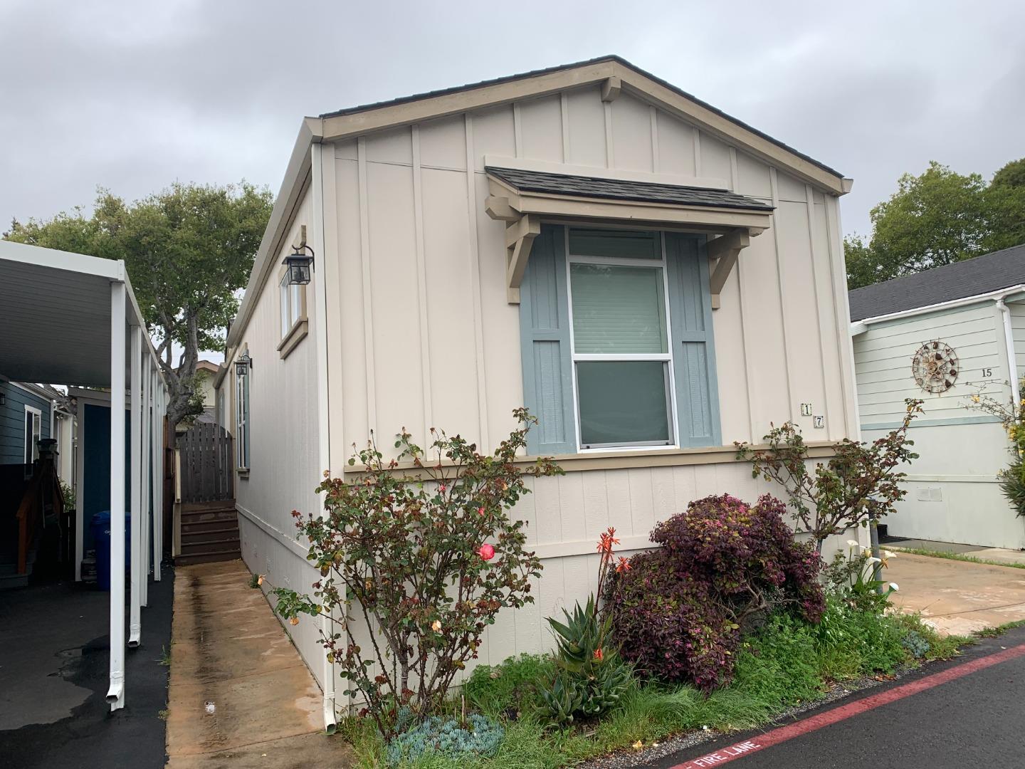 Detail Gallery Image 2 of 20 For 1190  #17 7th Ave #17,  Santa Cruz,  CA 95062 - 2 Beds | 2 Baths