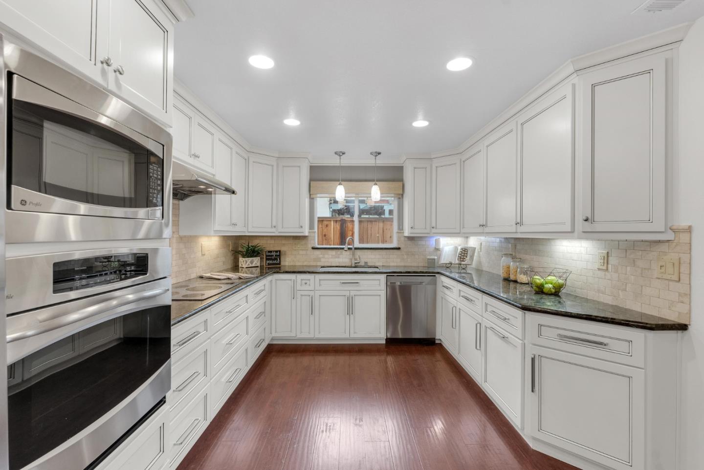 Detail Gallery Image 10 of 29 For 415 Fenton, San Jose,  CA 95127 - 3 Beds | 2 Baths