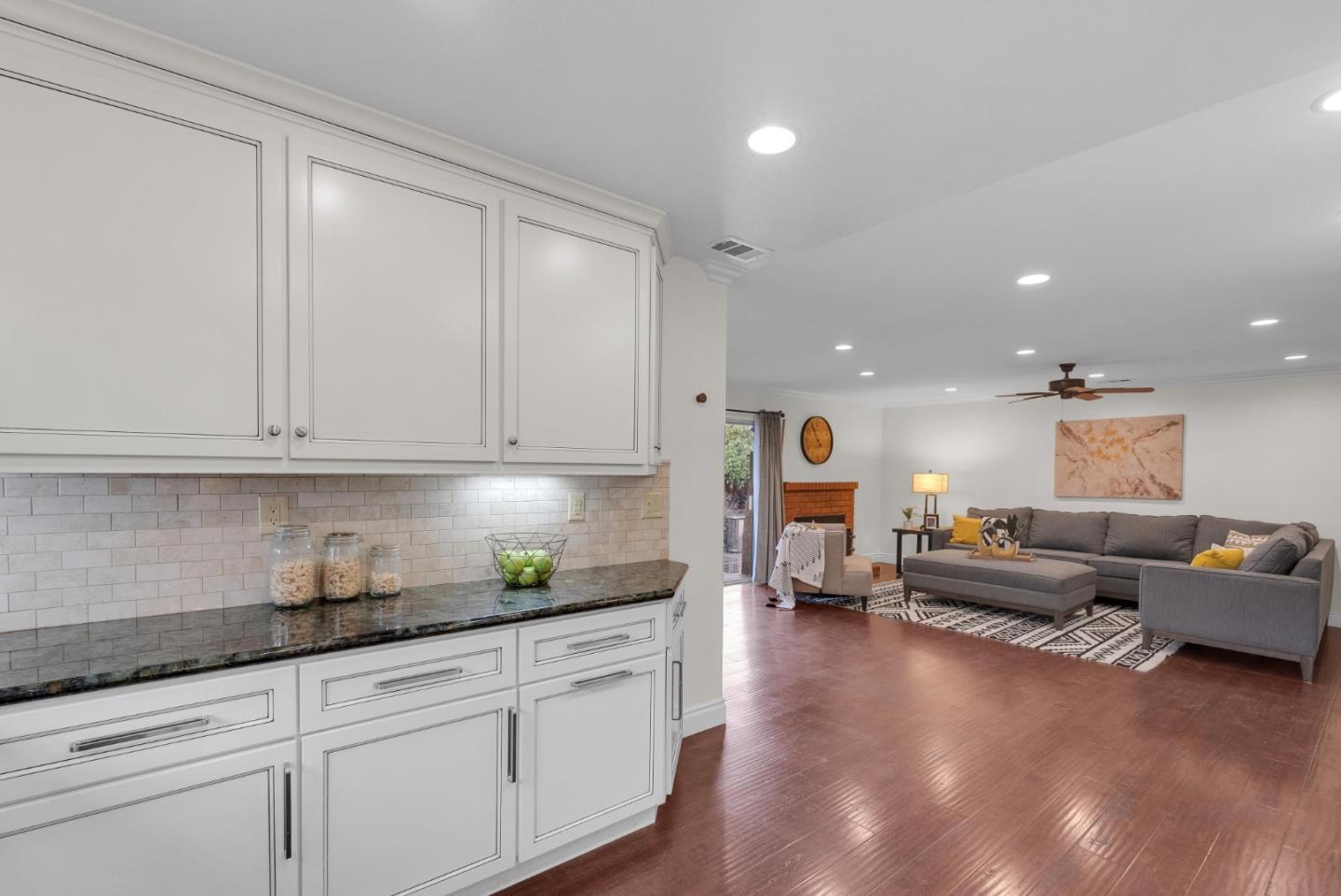 Detail Gallery Image 7 of 29 For 415 Fenton, San Jose,  CA 95127 - 3 Beds | 2 Baths
