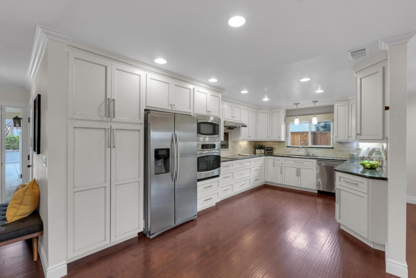 Detail Gallery Image 9 of 29 For 415 Fenton, San Jose,  CA 95127 - 3 Beds | 2 Baths