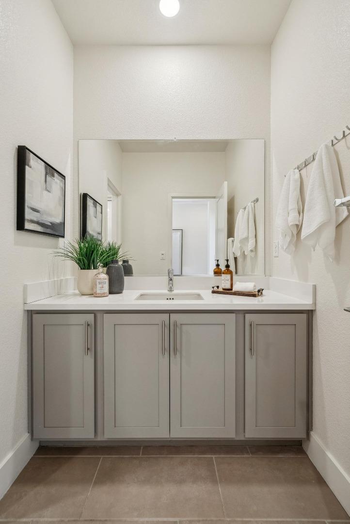 Detail Gallery Image 15 of 75 For 2574 Luna Ave, Tracy,  CA 95377 - 4 Beds | 3 Baths