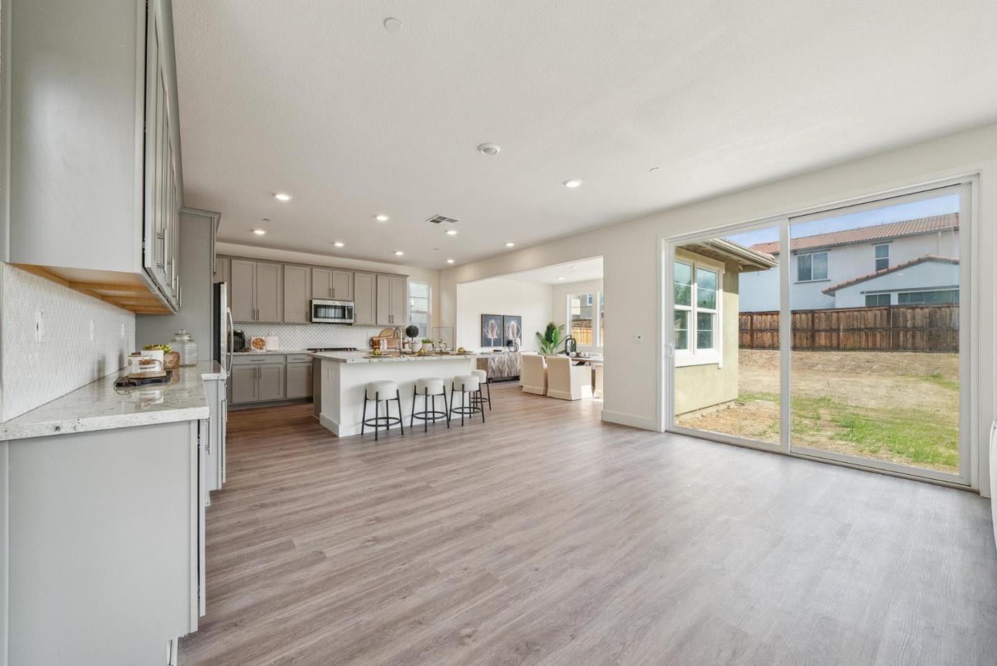 Detail Gallery Image 24 of 75 For 2574 Luna Ave, Tracy,  CA 95377 - 4 Beds | 3 Baths