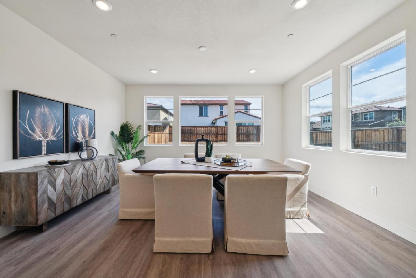 Detail Gallery Image 34 of 75 For 2574 Luna Ave, Tracy,  CA 95377 - 4 Beds | 3 Baths