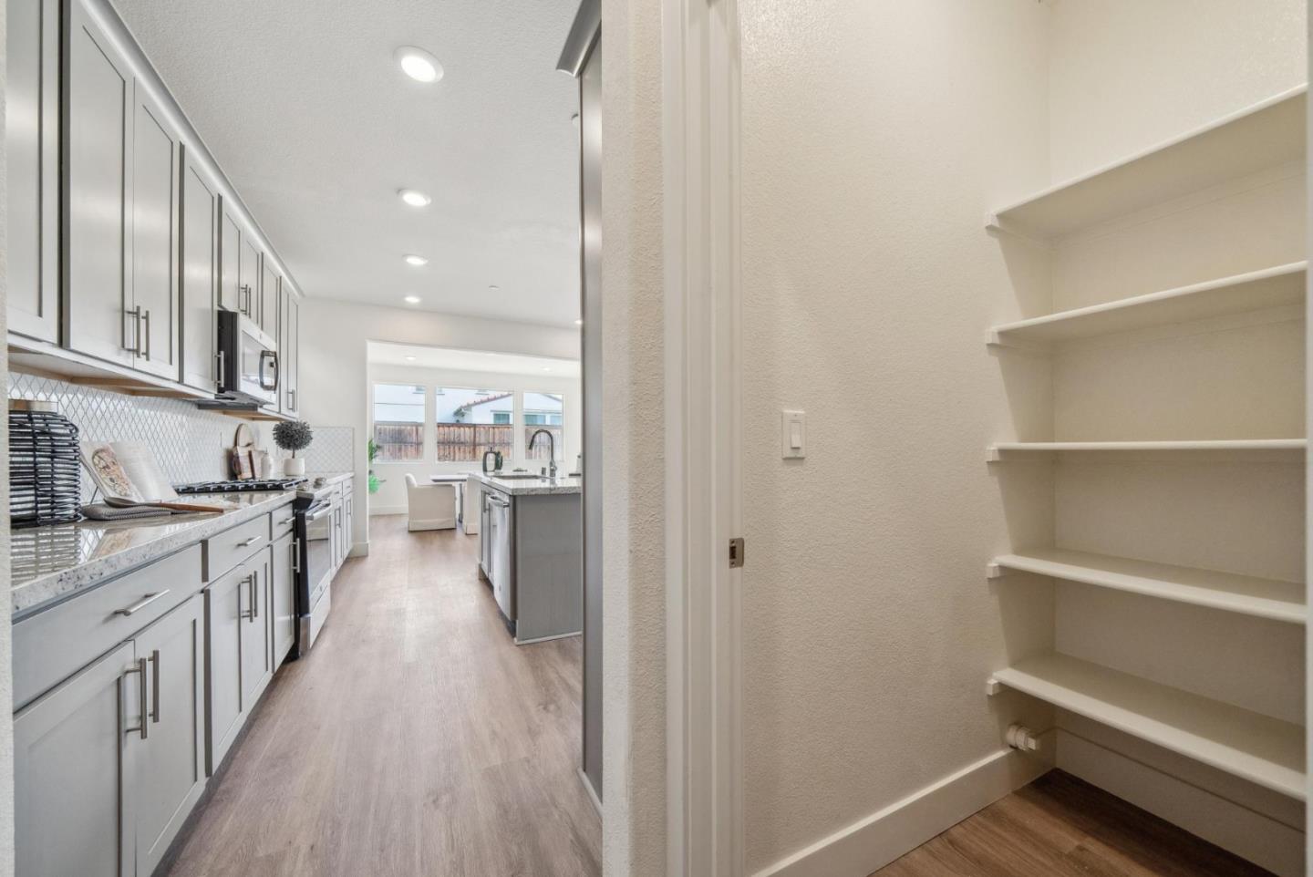 Detail Gallery Image 37 of 75 For 2574 Luna Ave, Tracy,  CA 95377 - 4 Beds | 3 Baths